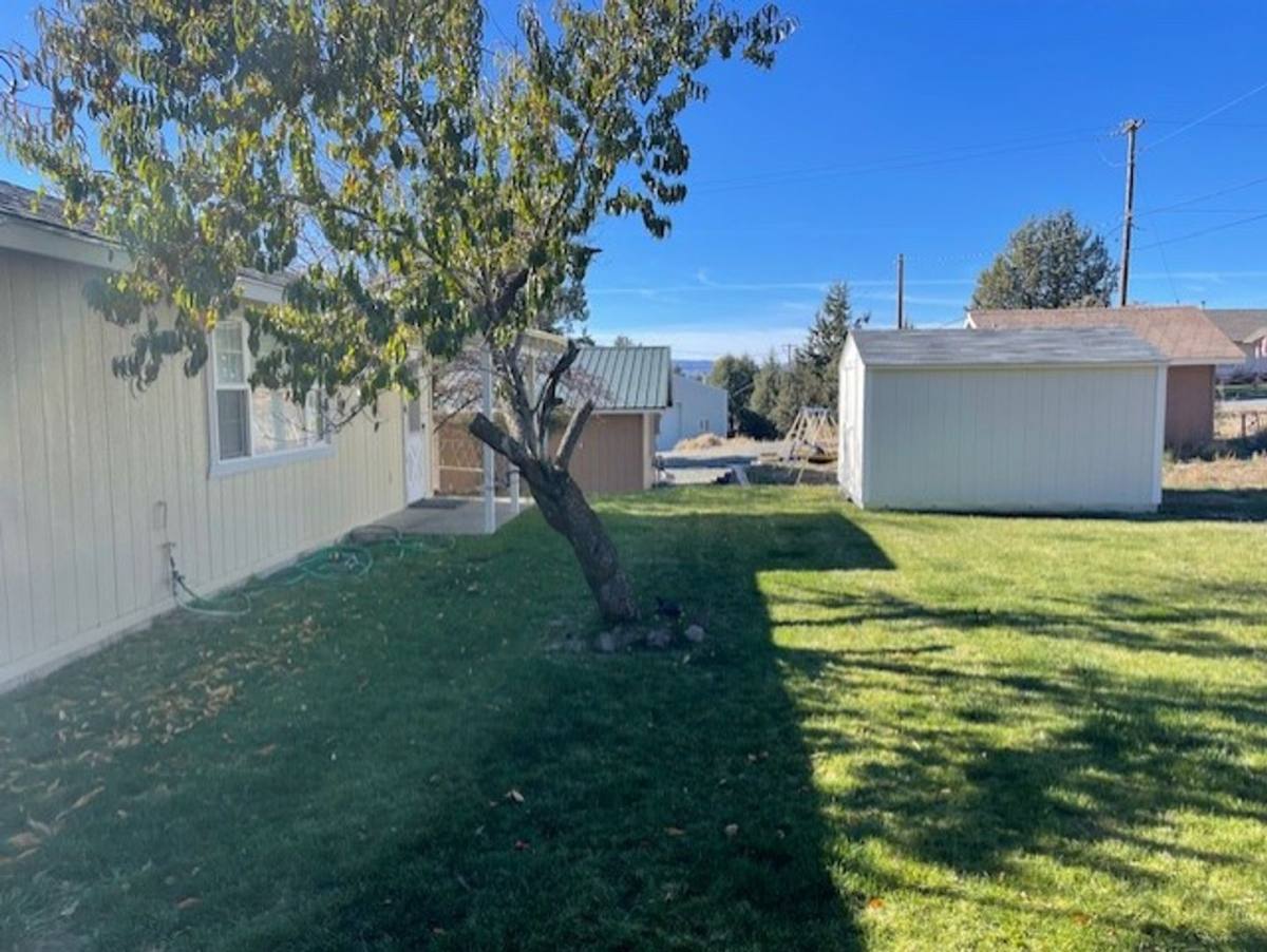 House for rent at 31633 Yonna St, Bonanza, OR 97623