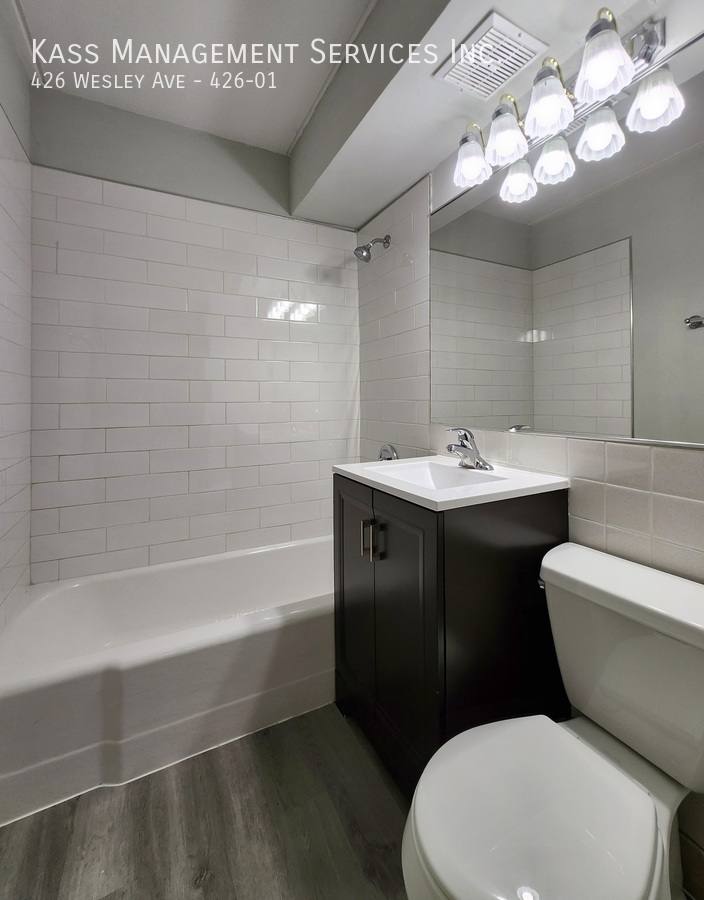 Apartment for rent at 426 Wesley Ave #1, Oak Park, IL 60302