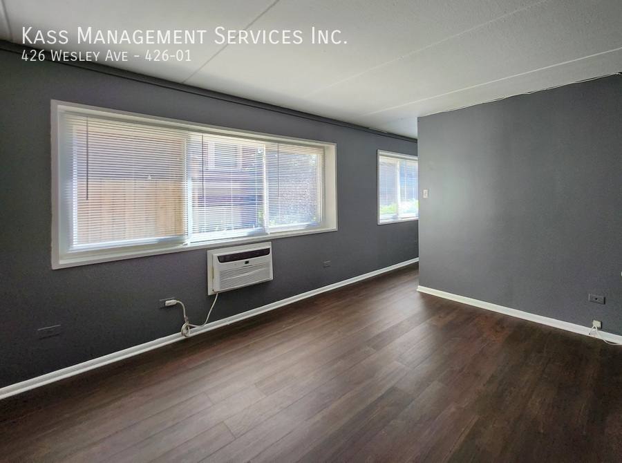Apartment for rent at 426 Wesley Ave #1, Oak Park, IL 60302