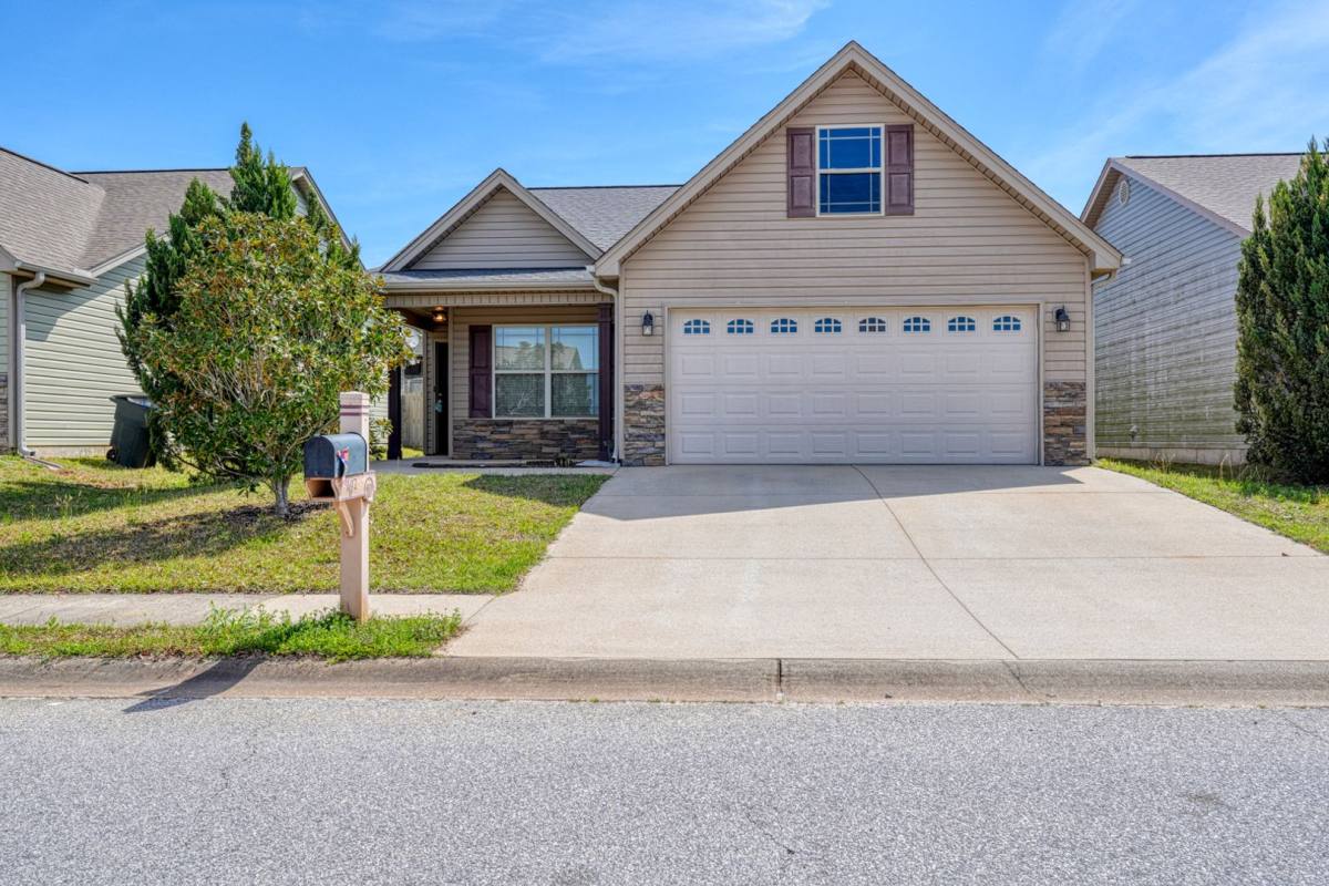 House for rent at 707 Bankston Dr, Boiling Springs, SC 29316