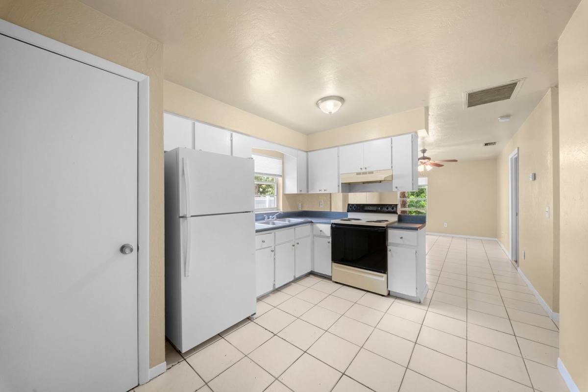 Apartment for rent at 5447-5449 10th Ave, Fort Myers, FL 33907