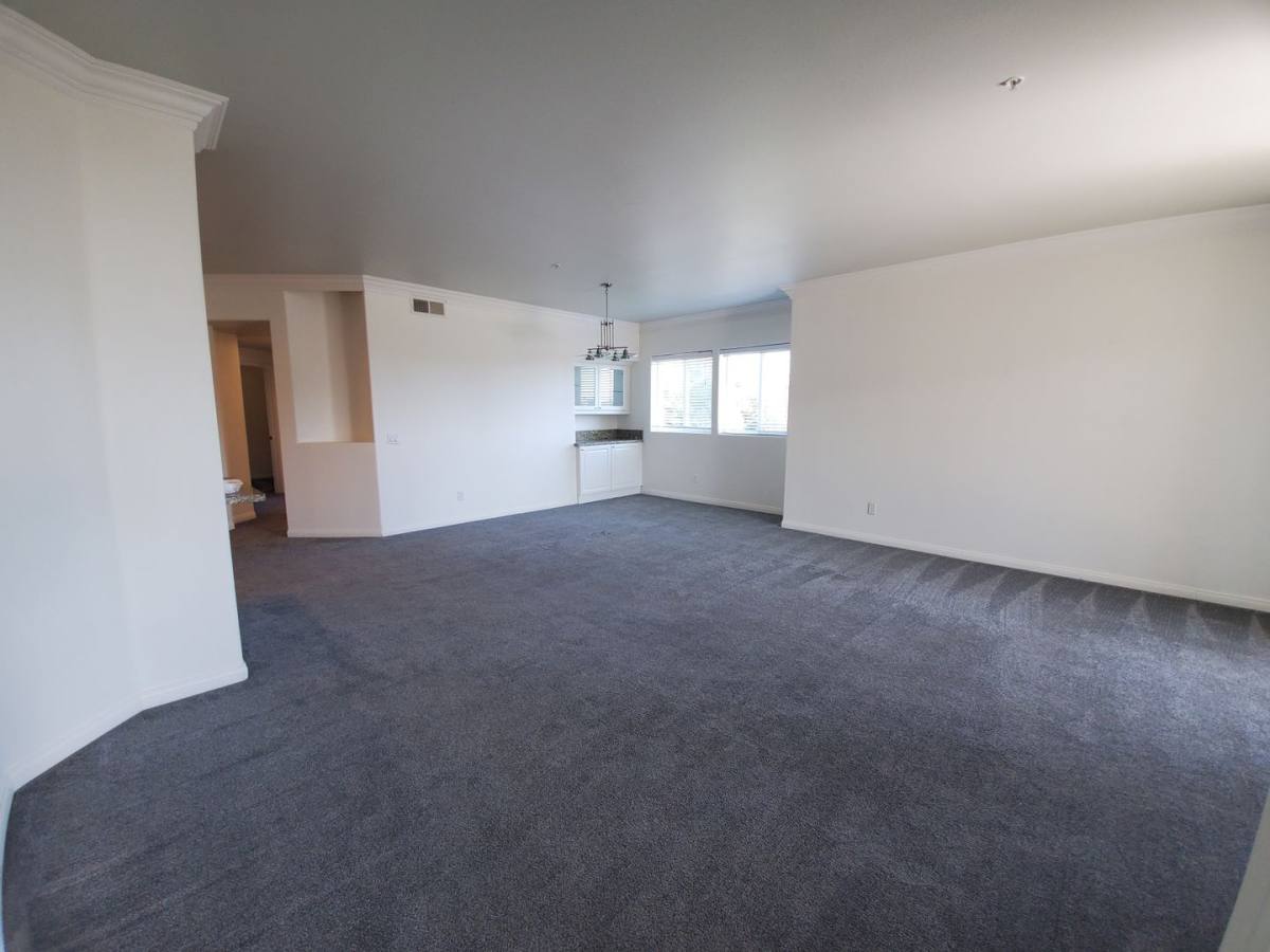 Apartment for rent at 404 N Horne St #D31, Oceanside, CA 92054