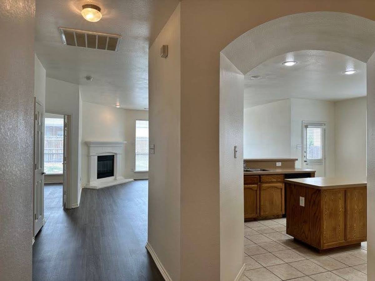 House for rent at 6109 Melanie Dr, Fort Worth, TX 76131