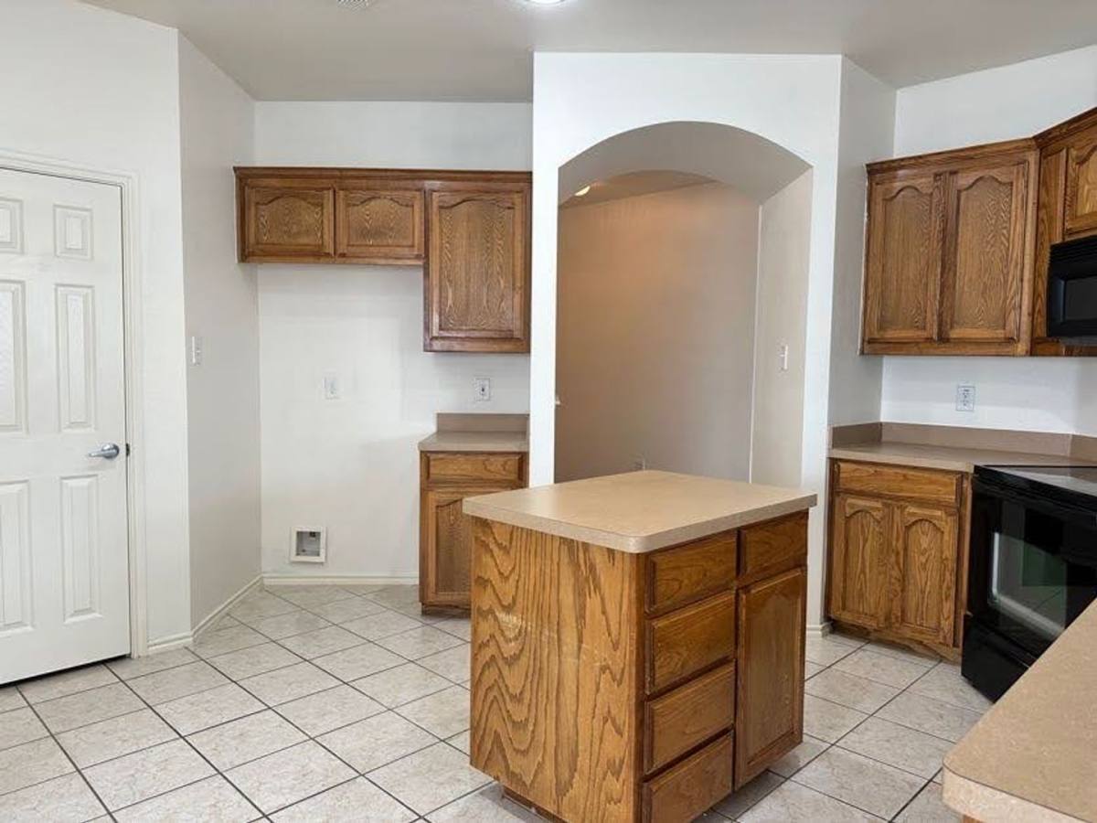 House for rent at 6109 Melanie Dr, Fort Worth, TX 76131