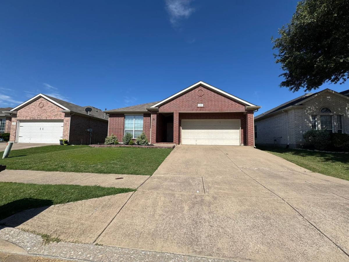 House for rent at 6109 Melanie Dr, Fort Worth, TX 76131
