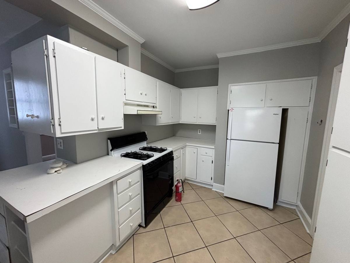 Apartment for rent at 2209 2211 Blossom St, Columbia, SC 29205