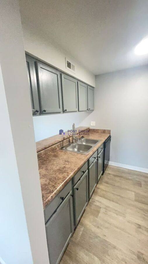Apartment for rent at 2908 S Osage Ave #103, Wichita, KS 67217