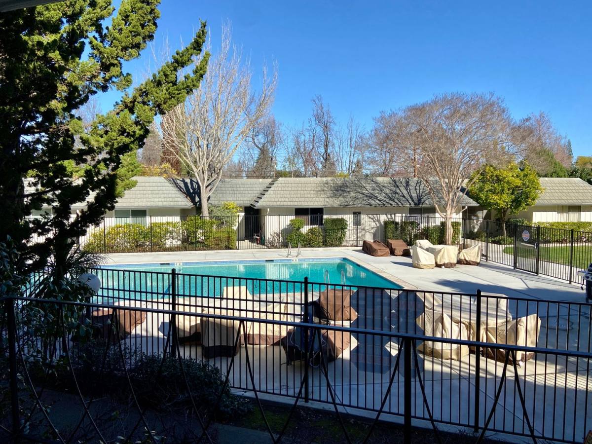 Condo for rent at 21 Willow Rd, Menlo Park, CA 94025