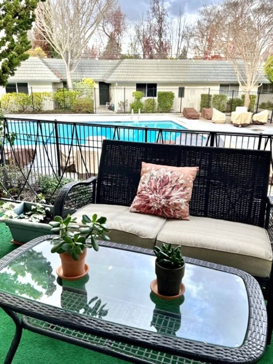 Condo for rent at 21 Willow Rd, Menlo Park, CA 94025