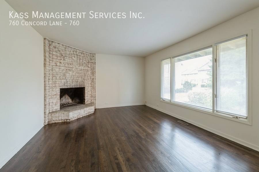 Townhouse for rent at 760 Concord Lane #760, Barrington, IL 60010