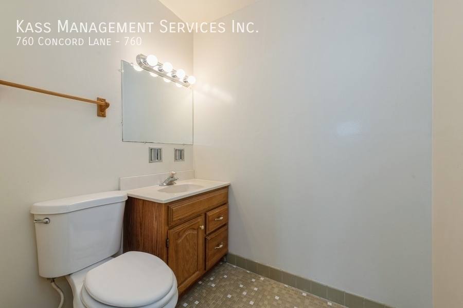 Townhouse for rent at 760 Concord Lane #760, Barrington, IL 60010
