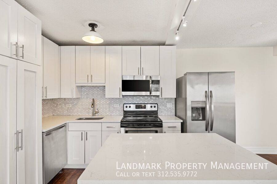 Condo for rent at 2930 N Sheridan Rd #1007, Chicago, IL 60657