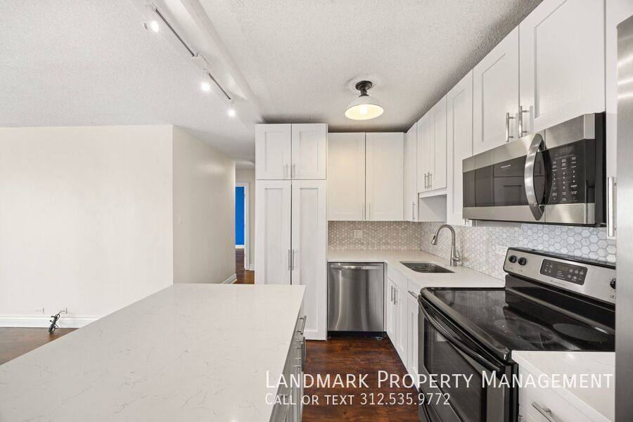 Condo for rent at 2930 N Sheridan Rd #1007, Chicago, IL 60657