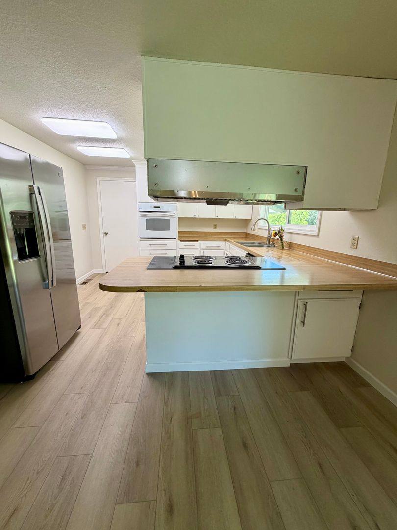 House for rent at 1191 Sable Dr, Roseburg, OR 97470