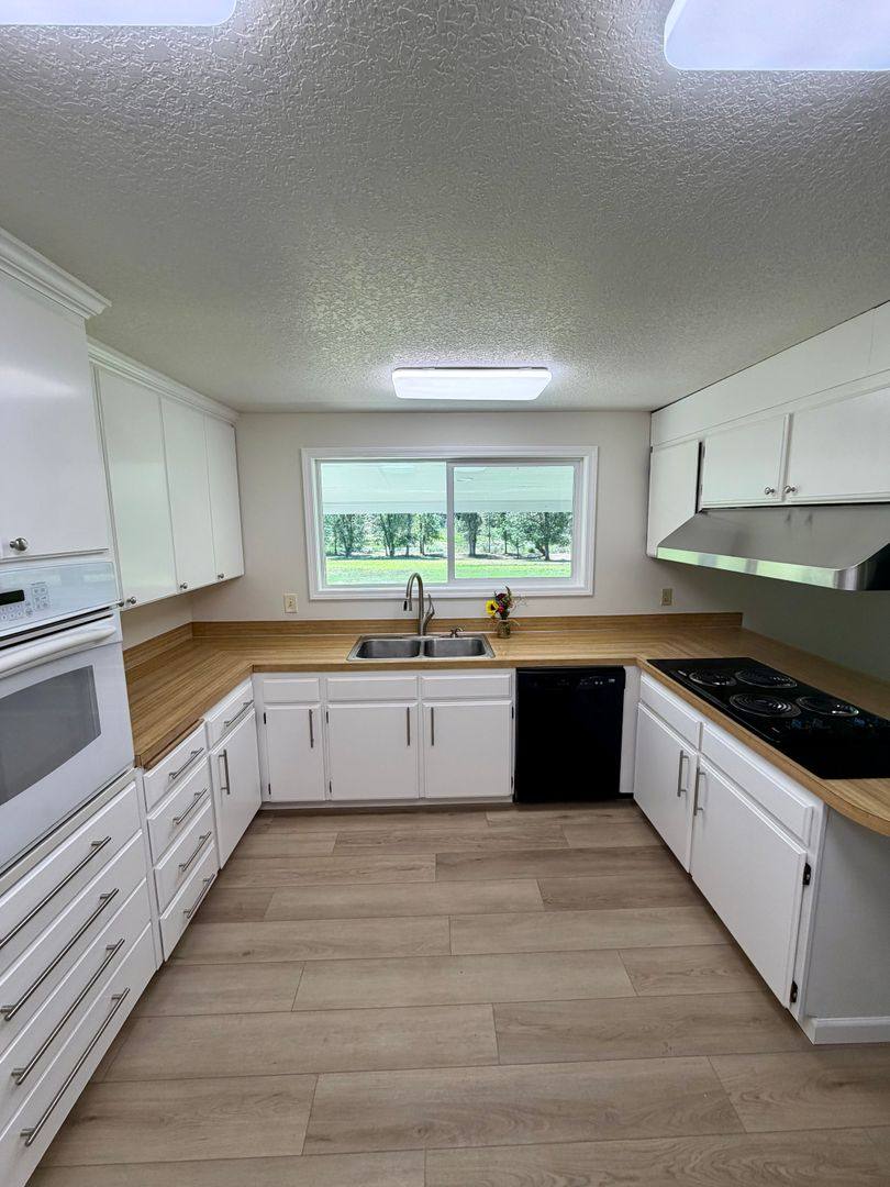 House for rent at 1191 Sable Dr, Roseburg, OR 97470