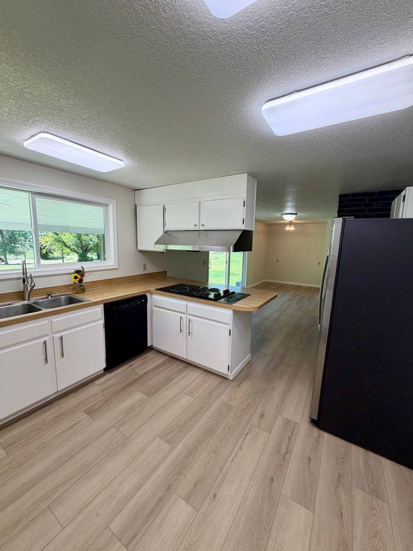 House for rent at 1191 Sable Dr, Roseburg, OR 97470