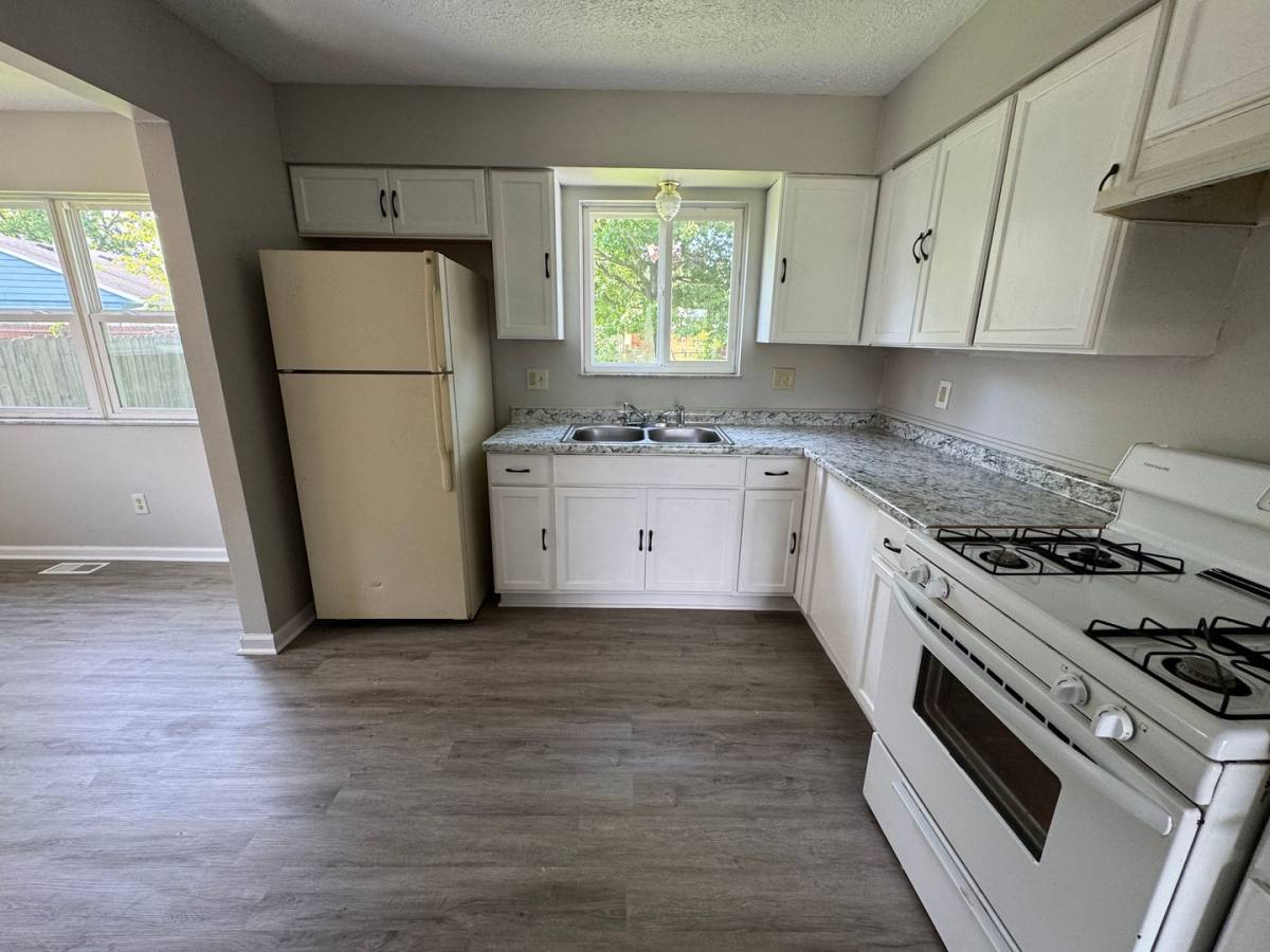 House for rent at 9634 Meadowlark Dr, Indianapolis, IN 46235