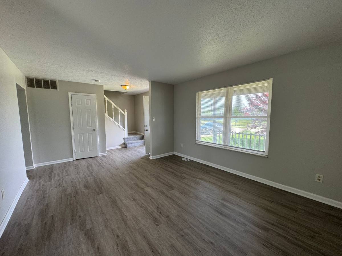 House for rent at 9634 Meadowlark Dr, Indianapolis, IN 46235