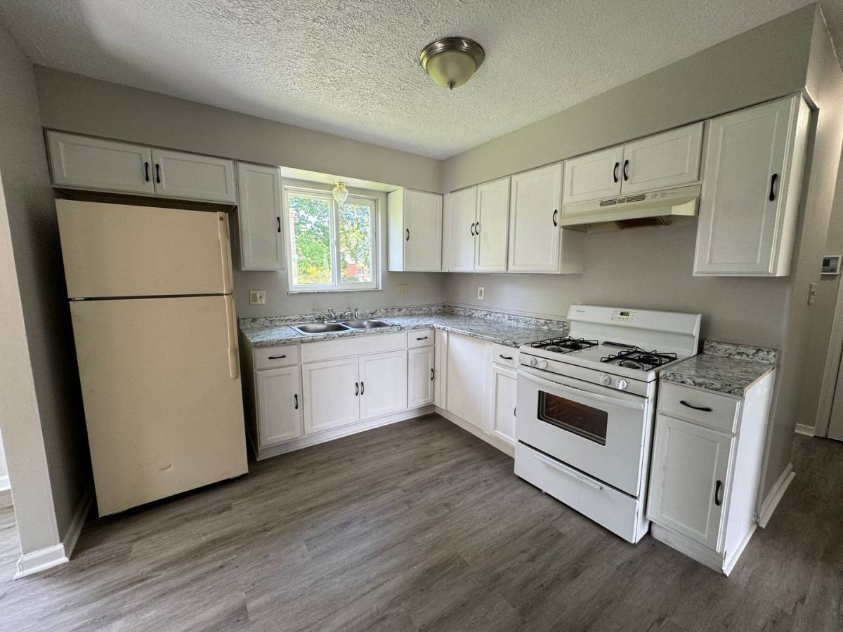 House for rent at 9634 Meadowlark Dr, Indianapolis, IN 46235