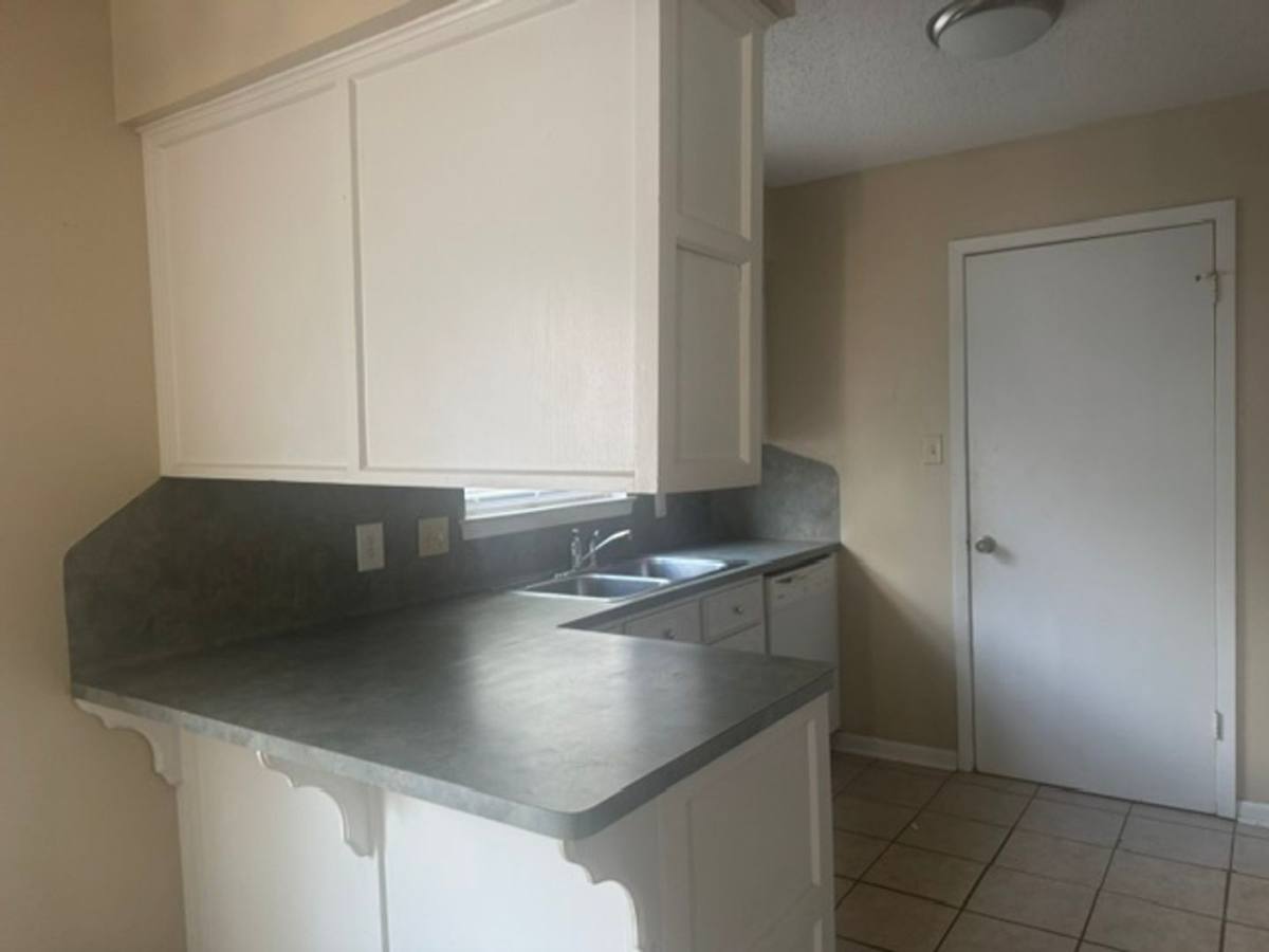 Apartment for rent at 510 Rosedale, Longview, TX 75604