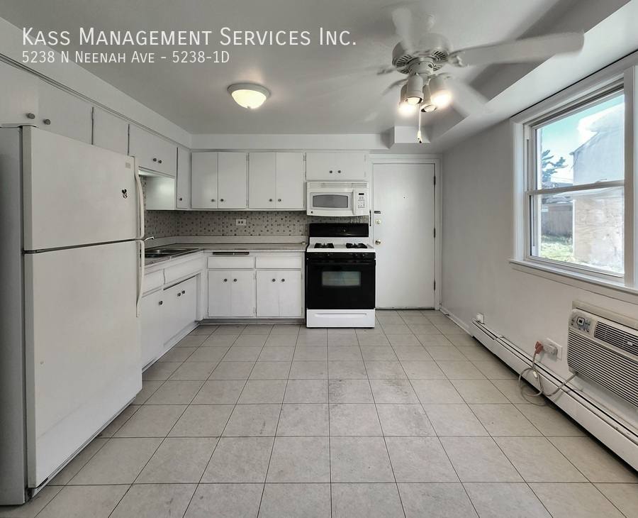 Apartment for rent at 5238 N Neenah Ave #1D, Chicago, IL 60656