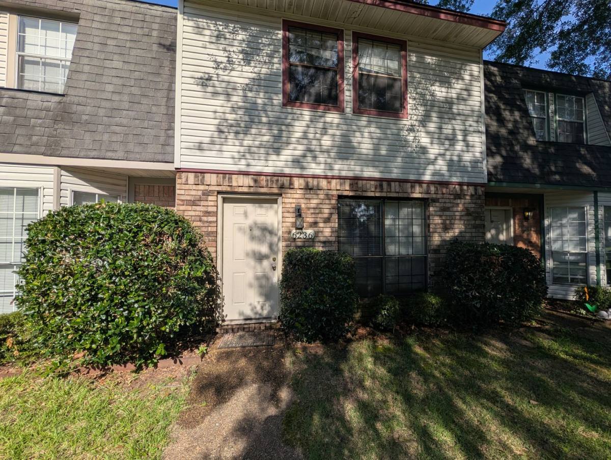 Townhouse for rent at 6232-6234-6236-6238 Sandlin, Texarkana, TX 75503