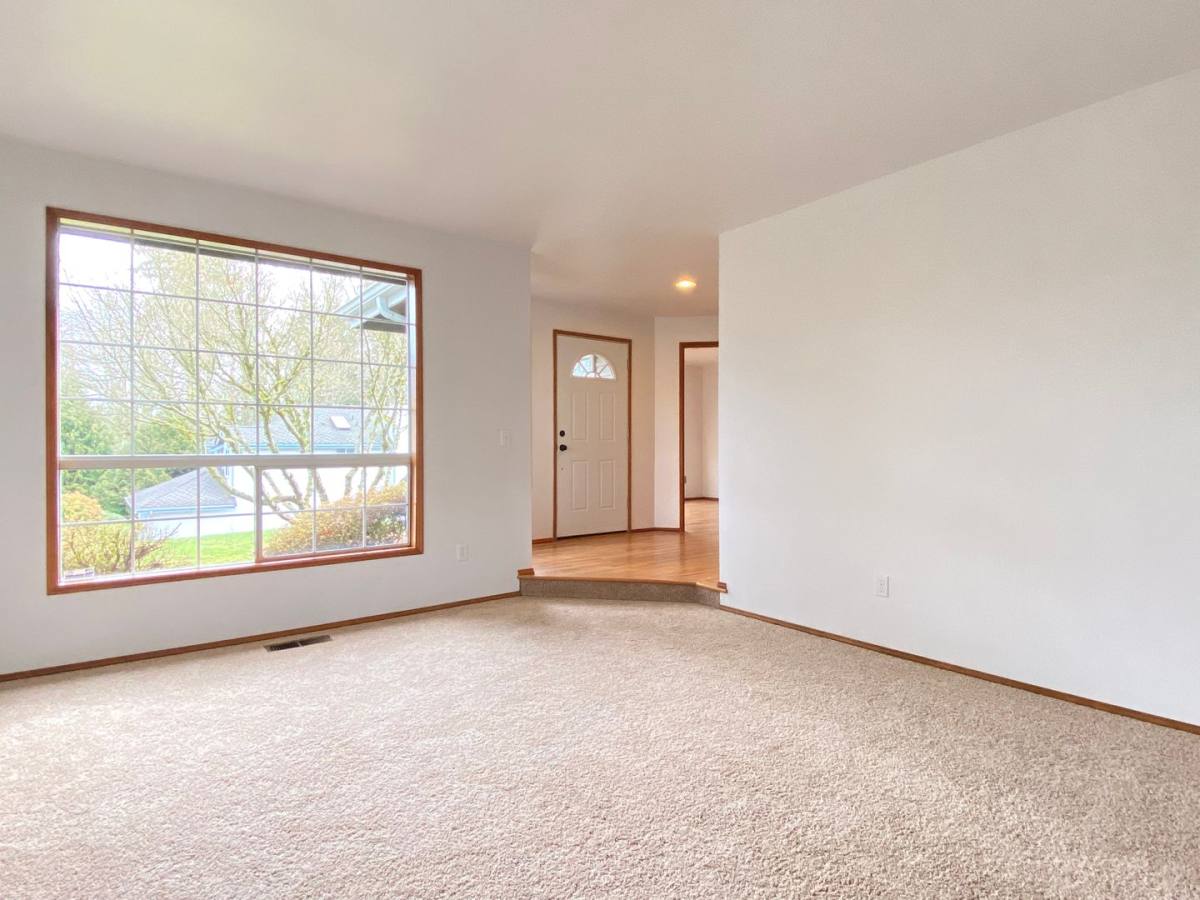 House for rent at 21445 130th Ave SE, Kent, WA 98031