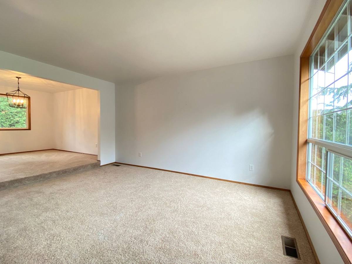 House for rent at 21445 130th Ave SE, Kent, WA 98031