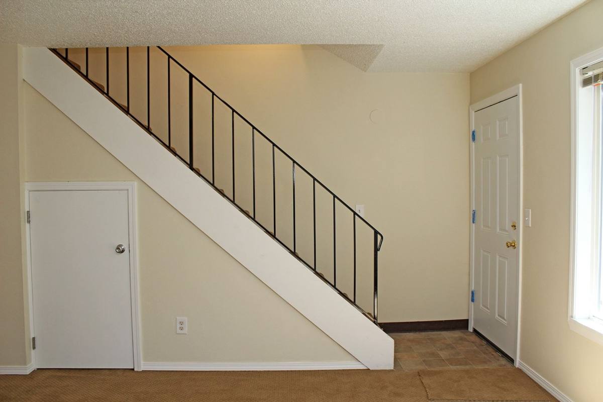 Apartment for rent at 10513 - 10535 NE Fremont St, Portland, OR 97220