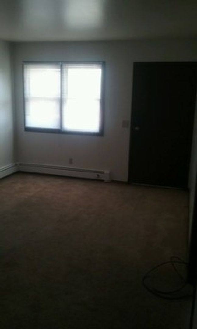 Apartment for rent at 420 6th Ave SE, Stanley, ND 58784