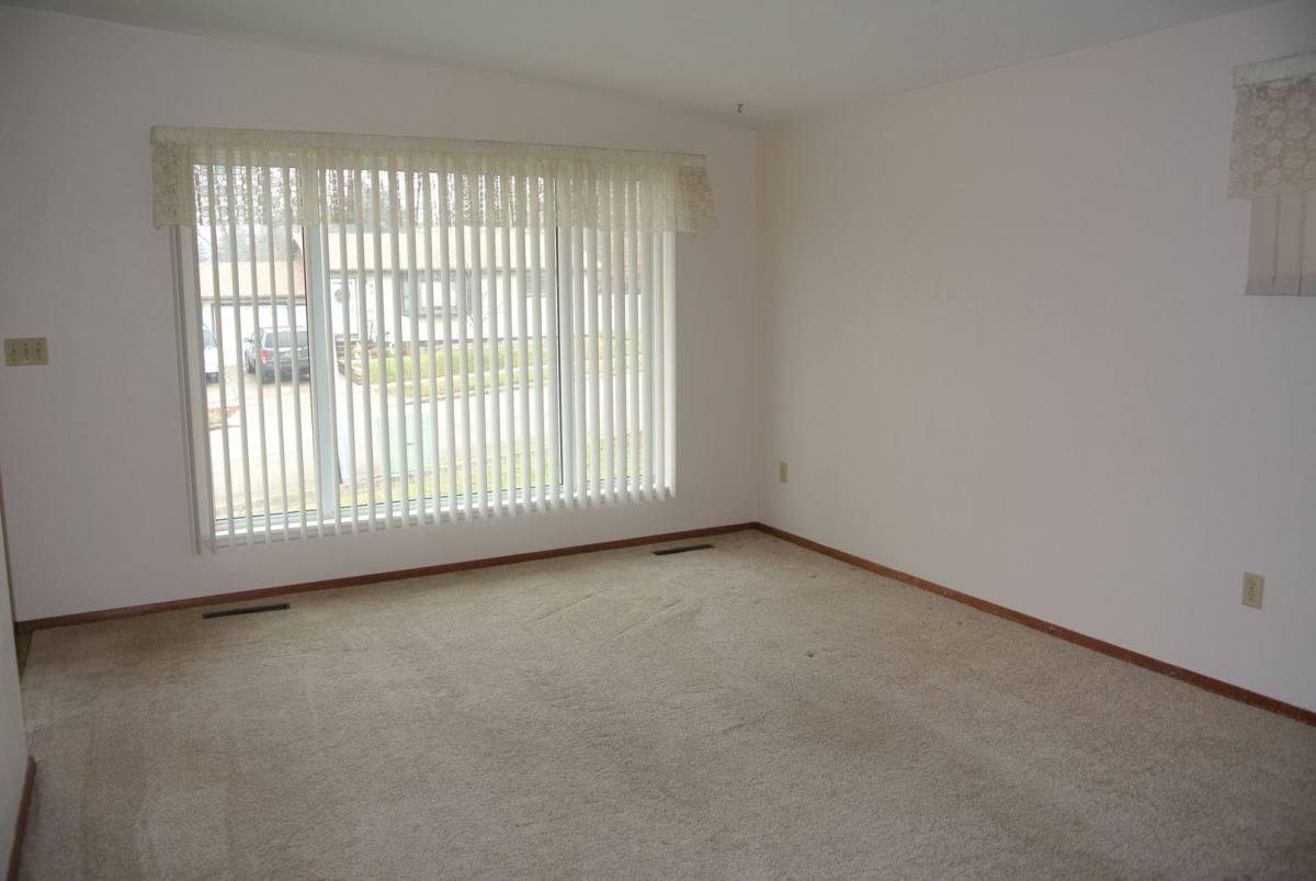 Apartment for rent at 1120 12th St NW, Minot, ND 58703