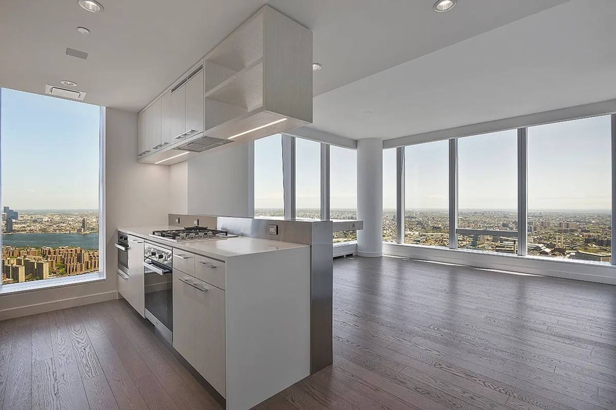 Apartment for rent at 252 S St, New York, NY 10002