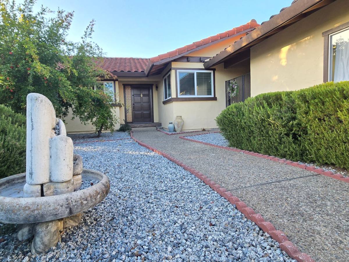 House for rent at 2795 Fountain Oaks Dr, Morgan Hill, CA 95037