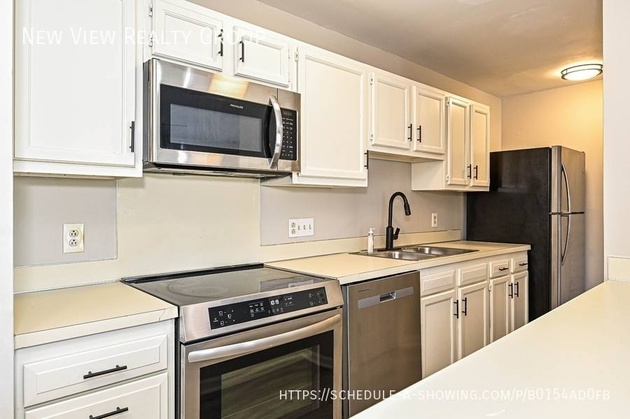 Townhouse for rent at 6156 Meadow Rose Lane, Charlotte, NC 28215