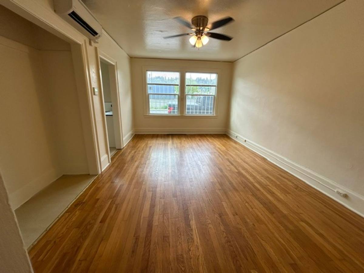 Apartment for rent at 834 SW 15th Ave, Portland, OR 97205