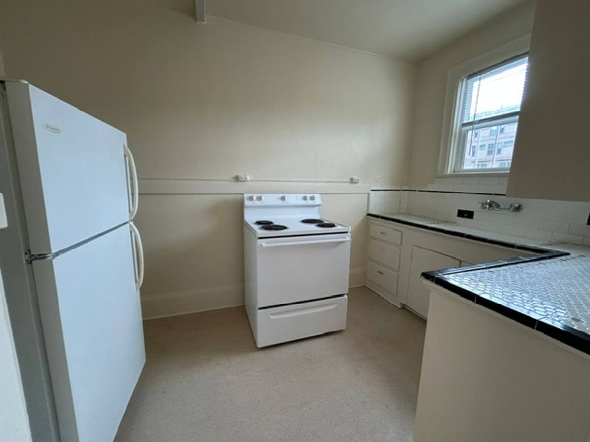 Apartment for rent at 834 SW 15th Ave, Portland, OR 97205