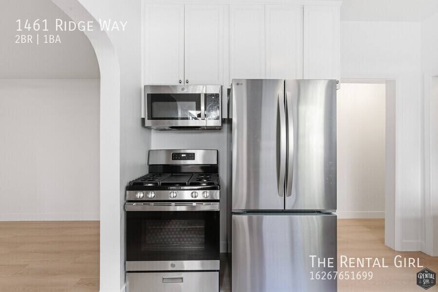Apartment for rent at 1461 Ridge Way, Los Angeles, CA 90026