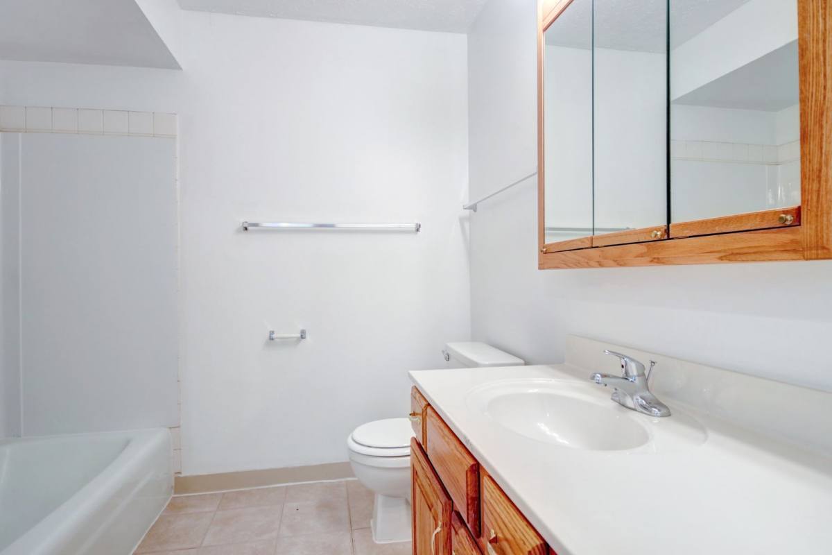 Apartment for rent at 1706 Springfield Rd, Bloomington, IL 61701