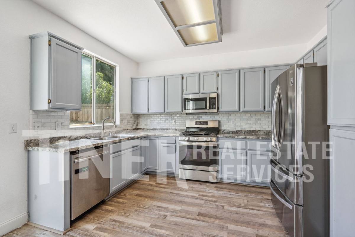 House for rent at 6948 Trailride Way, Citrus Heights, CA 95621