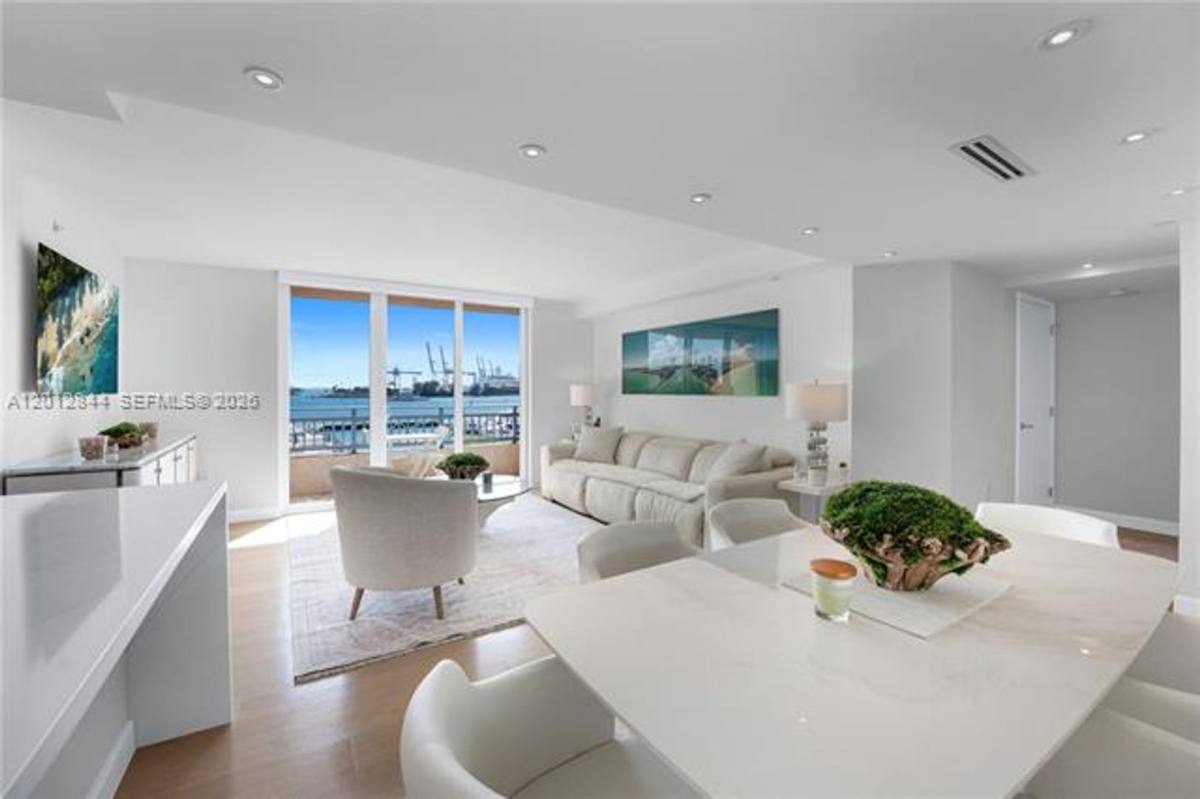 Apartment for rent at 90 Alton Rd, Miami Beach, FL 33139