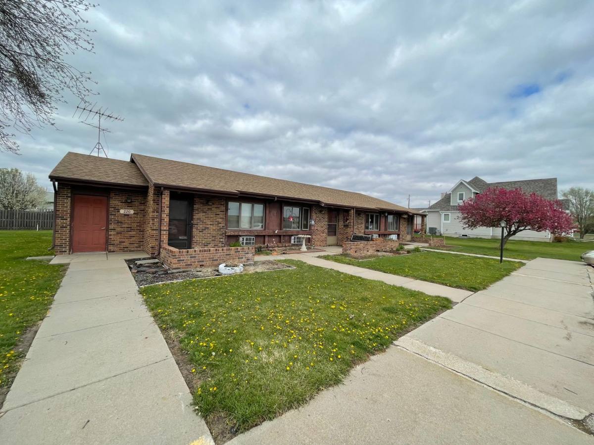 Apartment for rent at 210, 220 E S St, Valparaiso, NE 68065