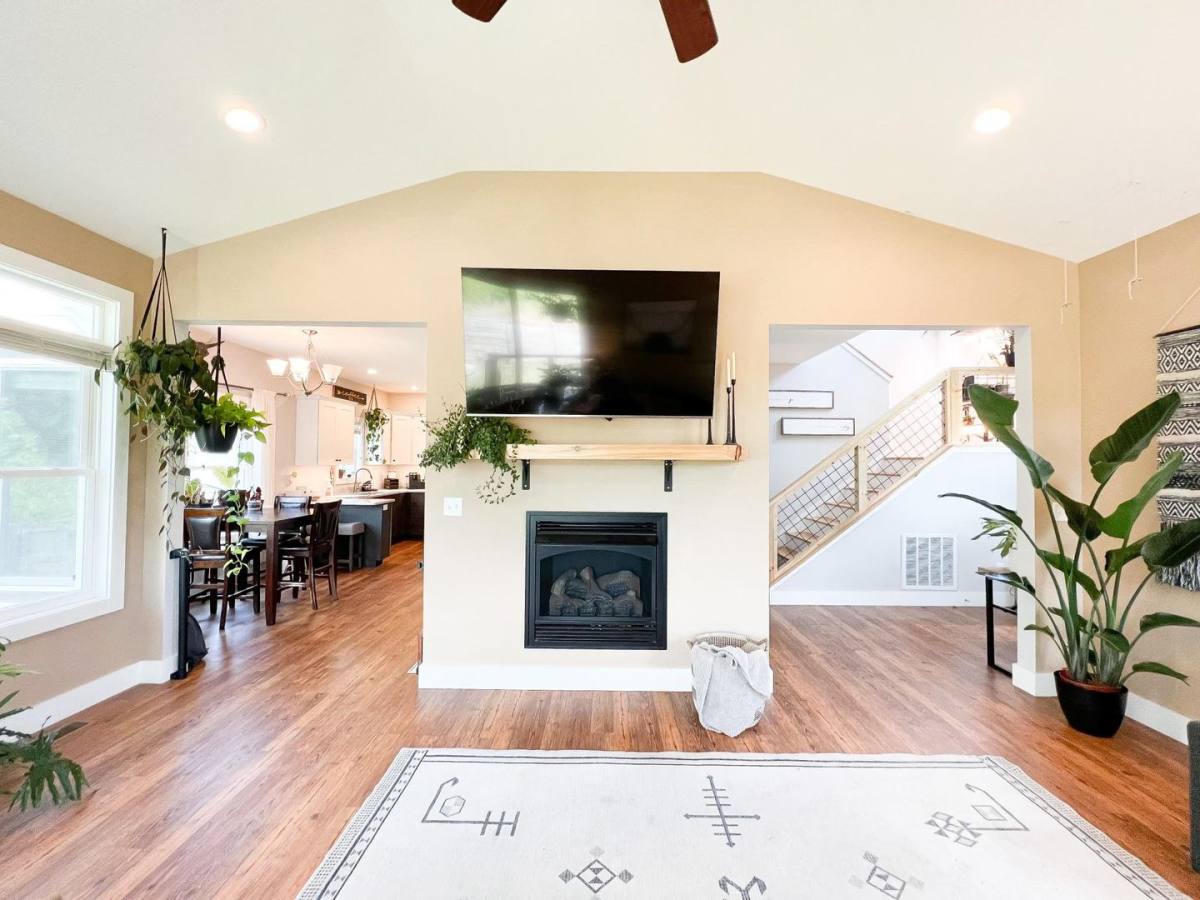 House for rent at 27 Linn Garden Lane, Swannanoa, NC 28778