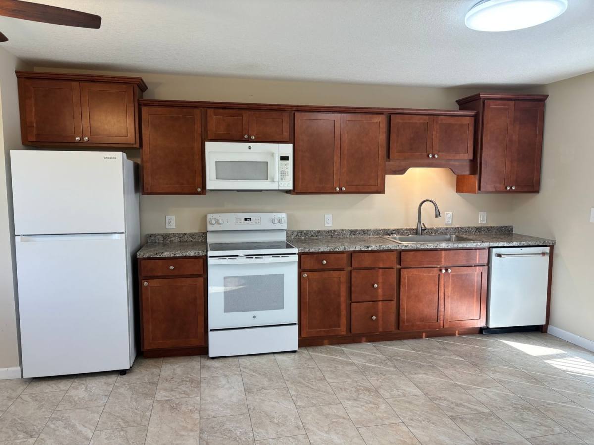 Apartment for rent at 2319 S 19th St, Clinton, IA 52732