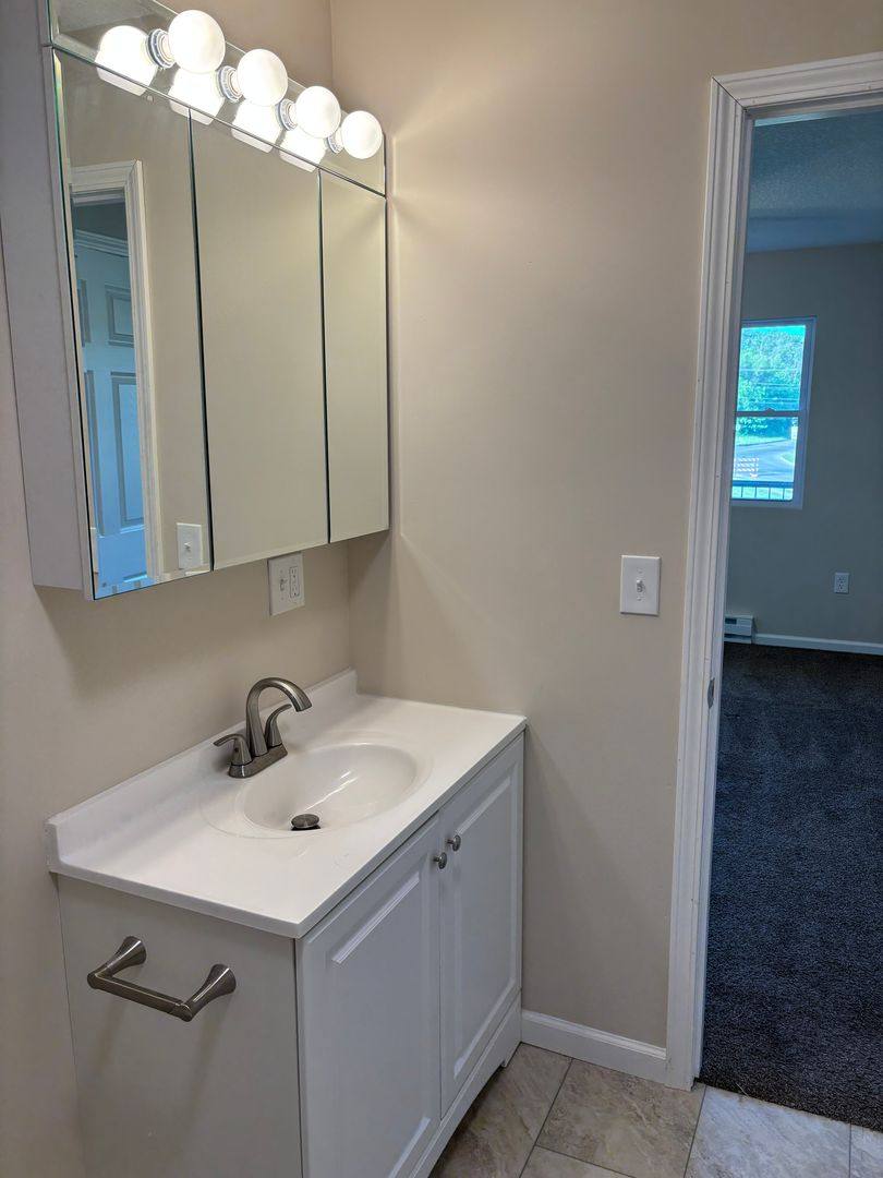 Apartment for rent at 2319 S 19th St, Clinton, IA 52732