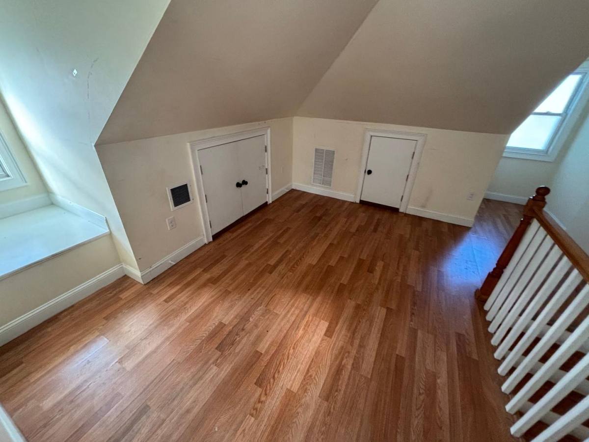 Apartment for rent at 34 Sussex Ave, Morristown, NJ 07960