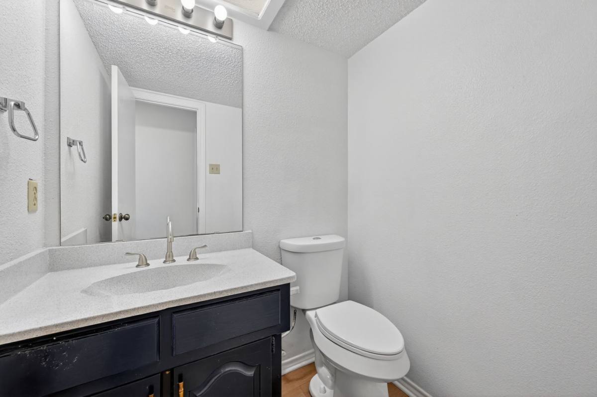 Apartment for rent at 4018 Saint Christopher Lane, Dallas, TX 75287