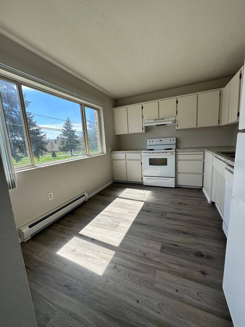 Apartment for rent at 1201 N Lincoln Way, Coeur D Alene, ID 83814