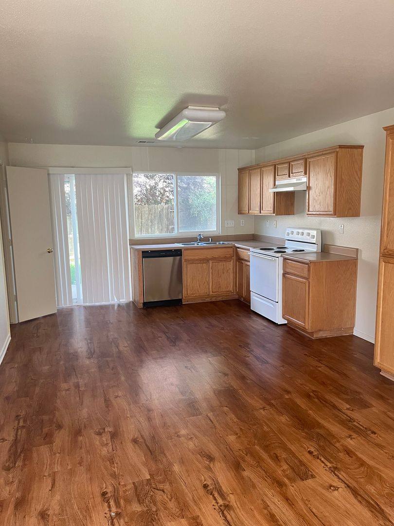 House for rent at 1249 Daybreak Dr, Merced, CA 95348