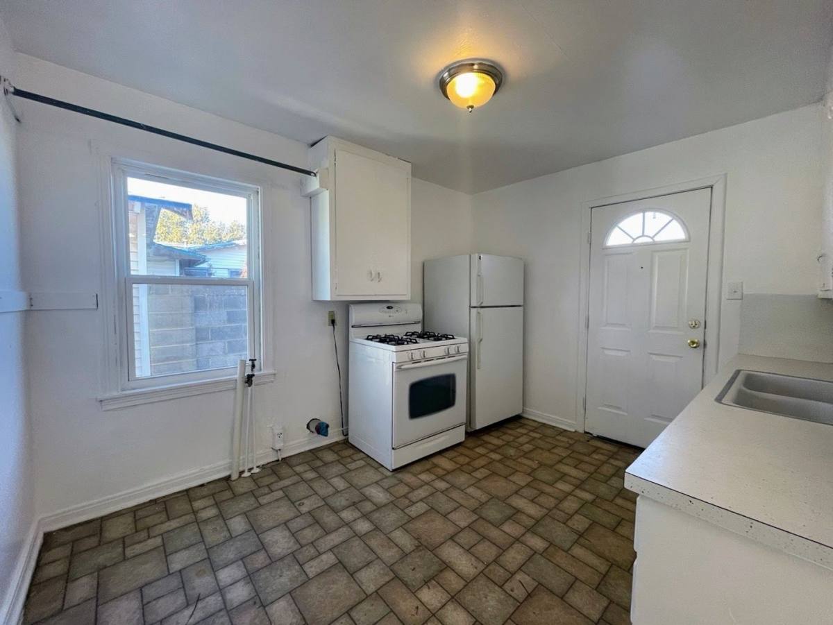 House for rent at 3702 Beaumont Ave, Snyder, TX 79549