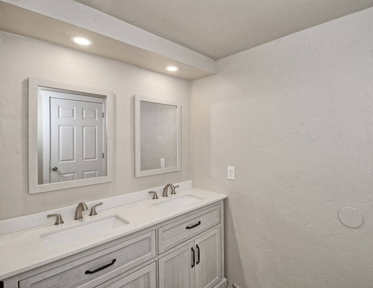House for rent at 915 Grand Ave, Grand Junction, CO 81501